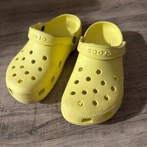 CROCS Women's Bright Yellow Clogs